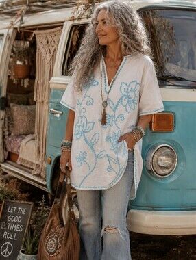 Context Lord & Taylor Linen Blend Embroidered Tunic Top White Turquoise